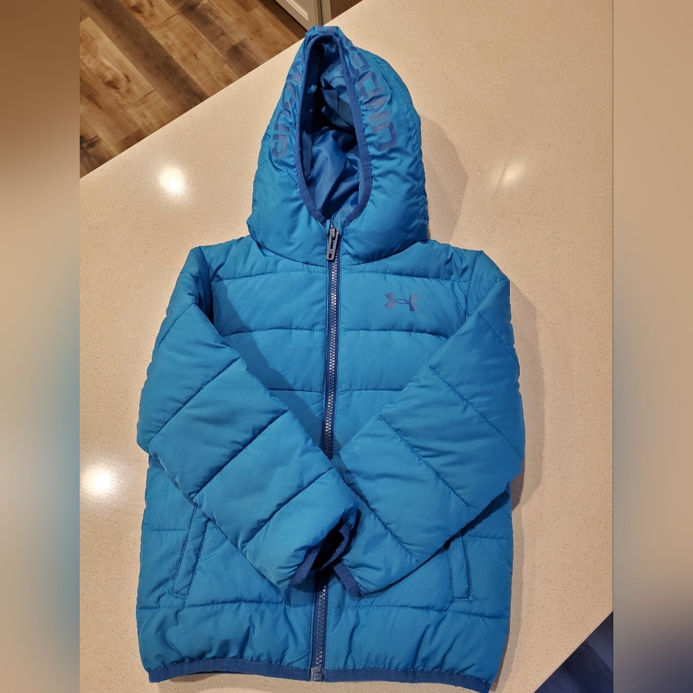 Like new! Under Armour little Boys' Pronto Puffer Jacket. Size 5
